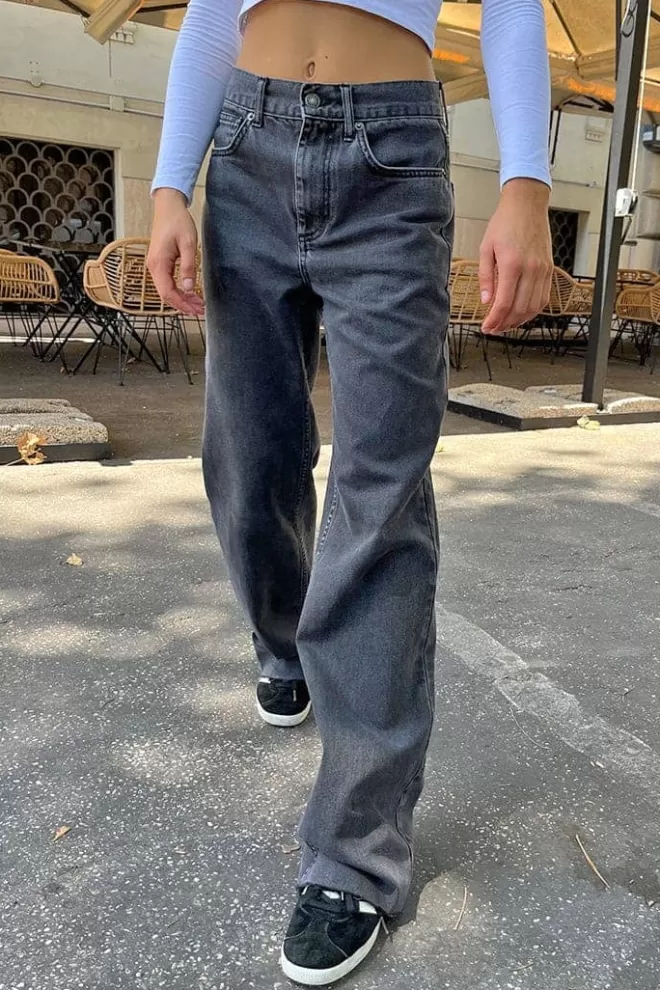 Denim^Subdued Jeans Mom