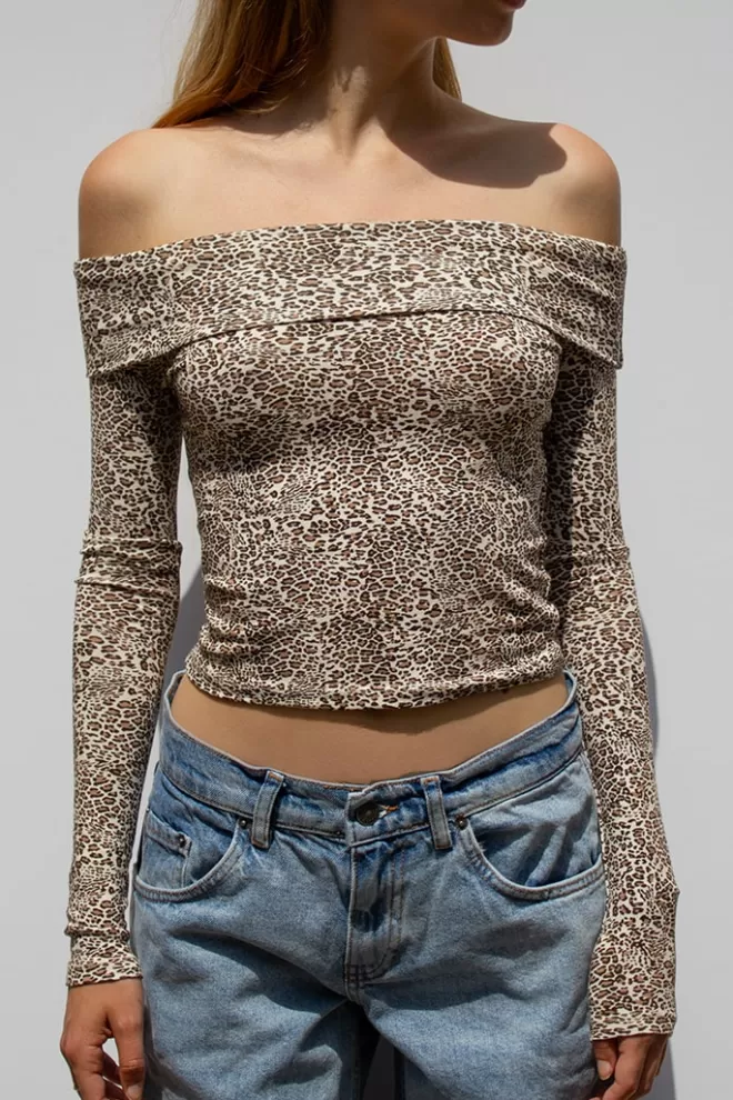 T-Shirt^Subdued T-shirt off shoulders